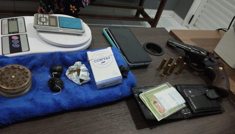 EM SANTA INÊS, HOMEM É PRESO EM FLAGRANTE POR TRÁFICO DE DROGAS E VIOLÊNCIA DOMÉSTICA