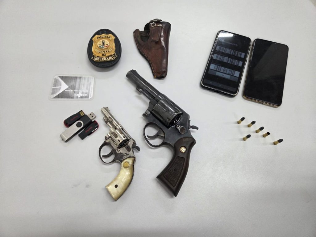 POLÍCIA CIVIL DO MARANHÃO PRENDE PAI E FILHO POR POSSE ILEGAL DE ARMA DE FOGO EM TIMON