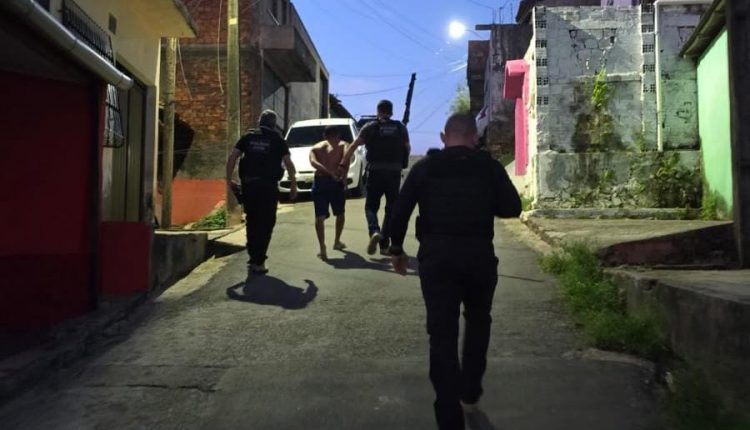 ACUSADOS POR HOMICÍDIO E TRÁFICO DE DROGAS SÃO PRESOS PELA POLÍCIA CIVIL EM SÃO LUÍS
