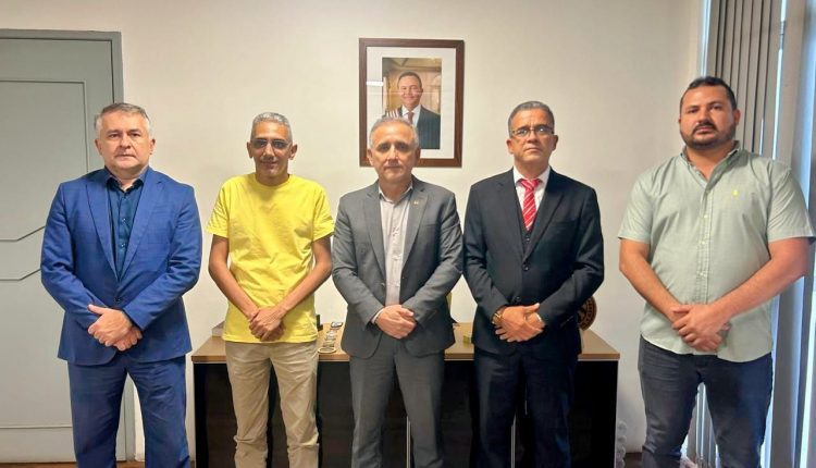 POLÍCIA CIVIL RECEBE DIREÇÃO DA ASFUJEMA PARA APRESENTAÇÃO DO PROJETO SEMEANDO VIDAS