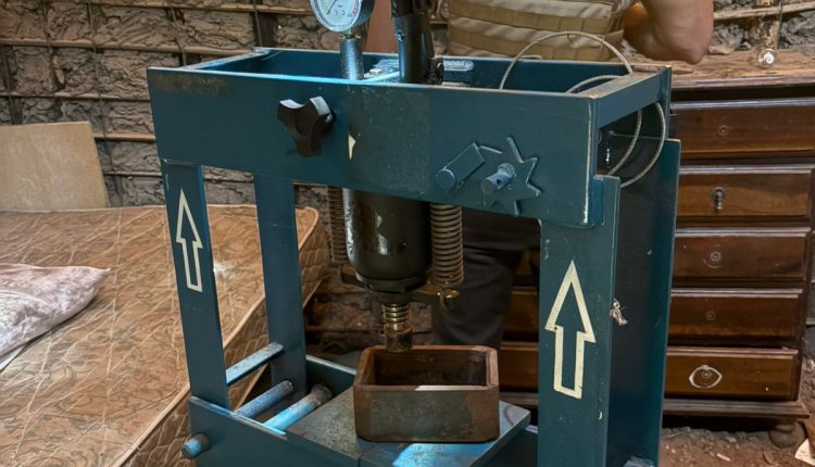 POLÍCIA CIVIL APREENDE PRENSA HIDRÁULICA USADA NO TRÁFICO DE DROGAS EM TIMON