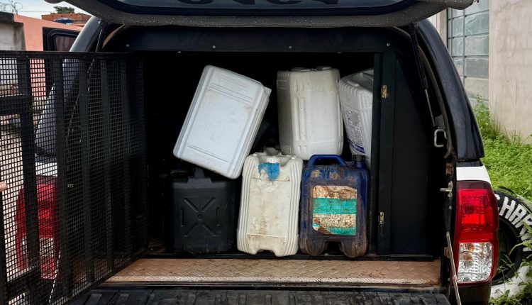 EM ITINGA DO MARANHÃO, POLÍCIA CIVIL FECHA PONTO ILEGAL DE VENDA DE COMBUSTÍVEL