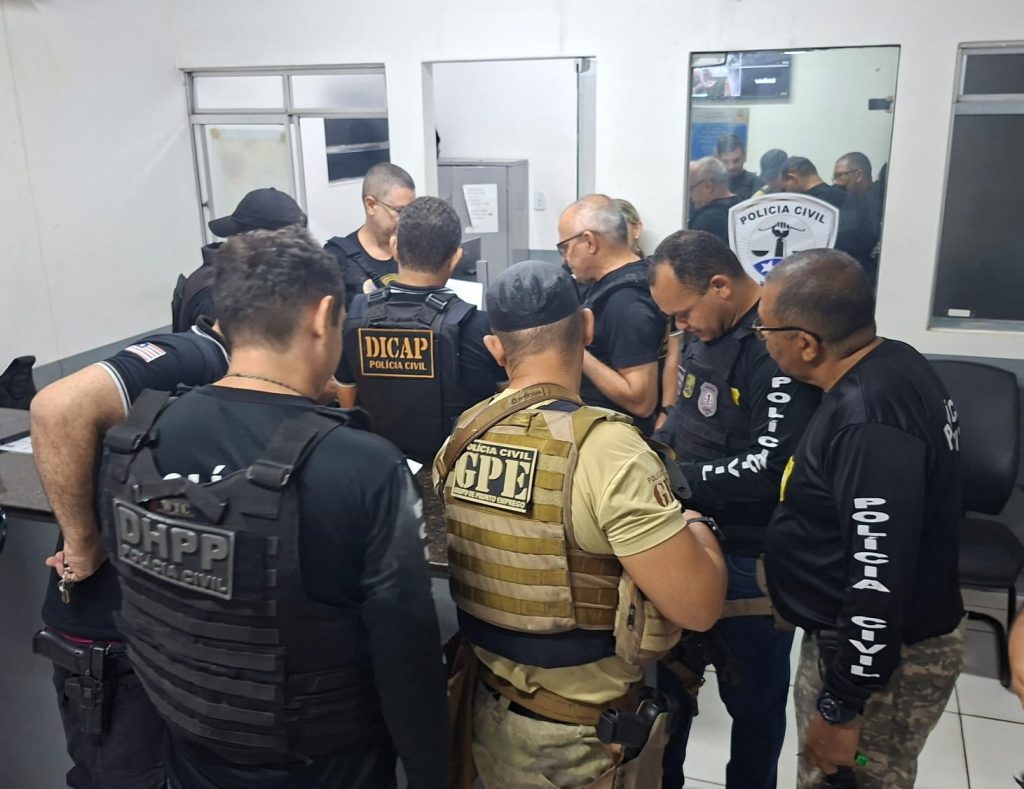 “ A CASA CAIU”: TRÊS PESSOAS SÃO PRESAS POR TRÁFICO DE DROGAS EM AÇÃO DA POLÍCIA CIVIL EM TIMON