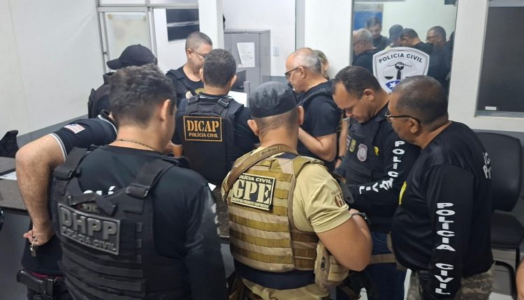 “ A CASA CAIU”: TRÊS PESSOAS SÃO PRESAS POR TRÁFICO DE DROGAS EM AÇÃO DA POLÍCIA CIVIL EM TIMON