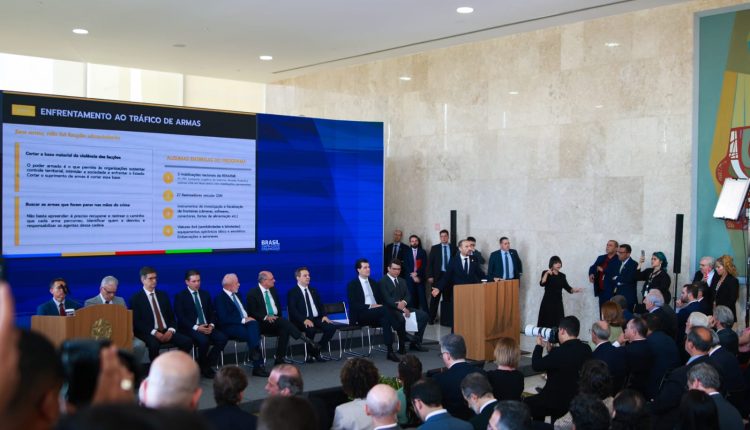 DELEGADO-GERAL AUGUSTO BARROS NETO PARTICIPA DO LANÇAMENTO DO PROGRAMA BRASIL CONTRA O CRIME ORGANIZADO, EM BRASÍLIA