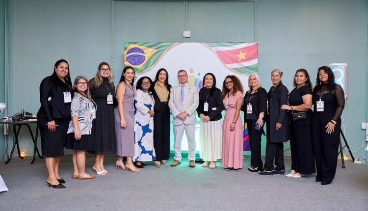POLÍCIA CIVIL DO MARANHÃO PARTICIPA DE EVENTO DE CONSCIENTIZAÇÃO SOBRE VIOLÊNCIA CONTRA A MULHER NO SURINAME
